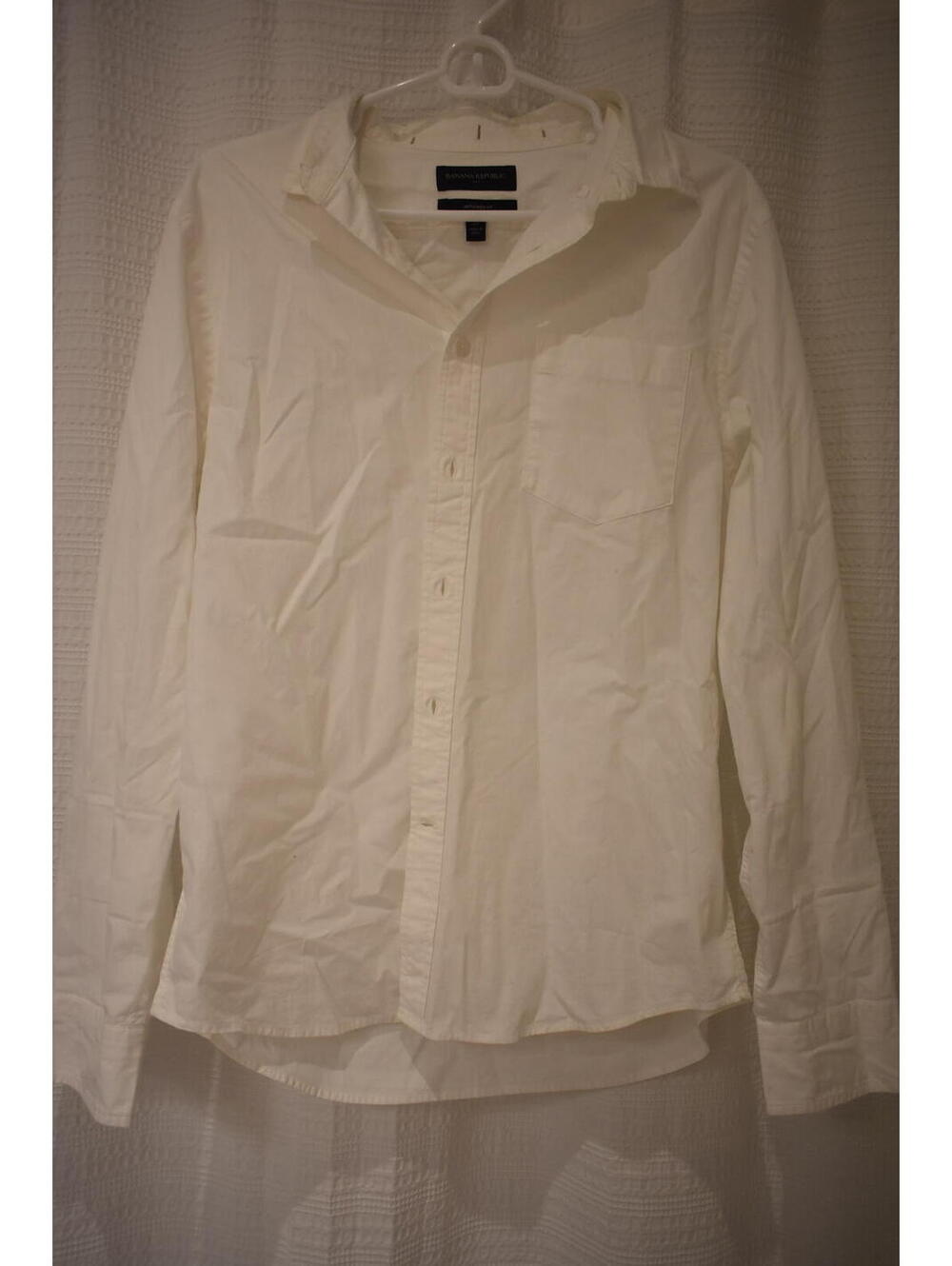 Banana Republic Untucked Fit White Button-Up Shirt, Size M